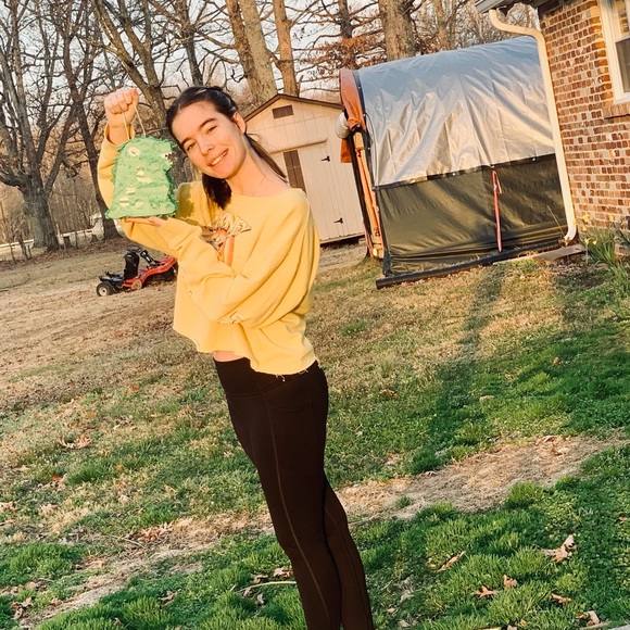 Meet your Posher, Cierra - Picture 1 of 1